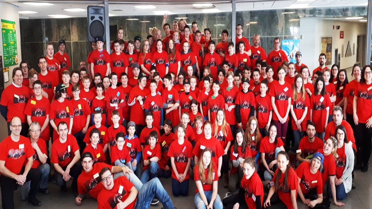 Le Camp totalement CIMIC a permis à des jeunes de visiter le centre de recherche de Mécanium
