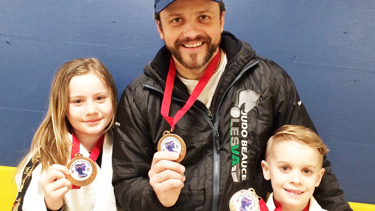 Leah Michaud et Martin Beaulieu ont remporté le bronze alors que William Maheux, l'agent.