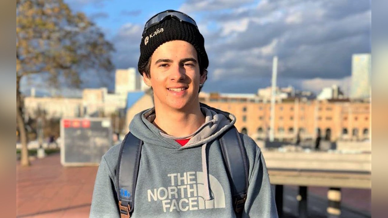 L'athlète de Sainte-Marie en snowboard cross Éliot Grondin, âgé de 16 ans.