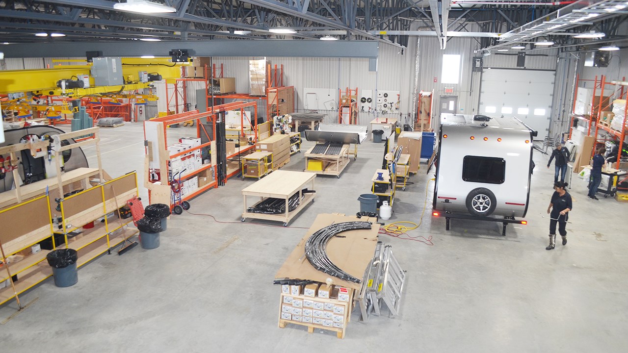 Safari Condo ouvre sa nouvelle usine de 23 000 pieds carrés à St-Frédéric