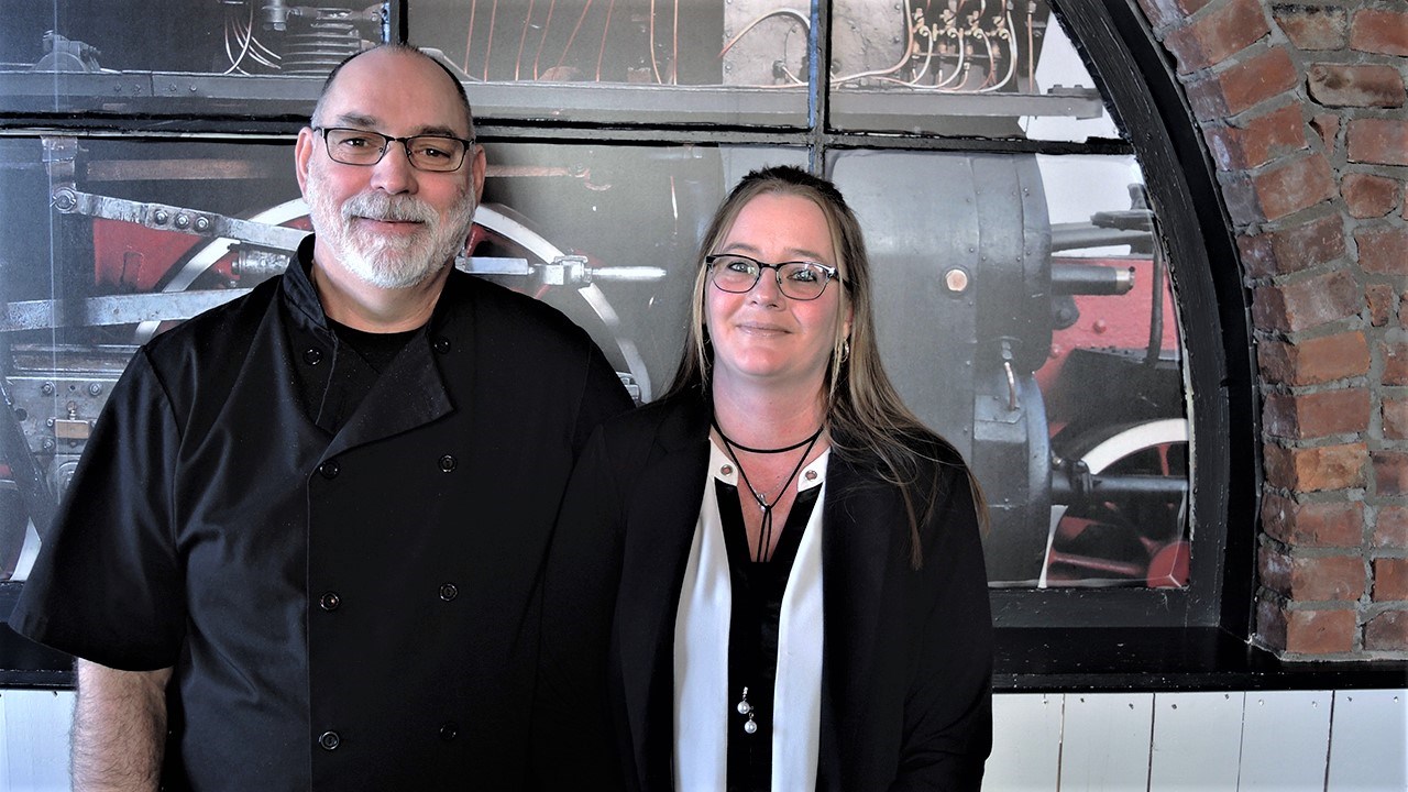 Benoît St-Onge et Véronique Bourque, propriétaires du restaurant La Vieille Tablée, situé au 437, 6e Avenue Nord, dans le secteur Ouest de Saint-Georges, depuis 2013.