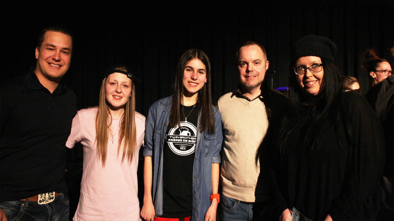 De gauche à droite : Jeffrey Turcotte, Sarah Côté, Laurence Couture, Stéphane St-Pierre et Geneviève Cloutier