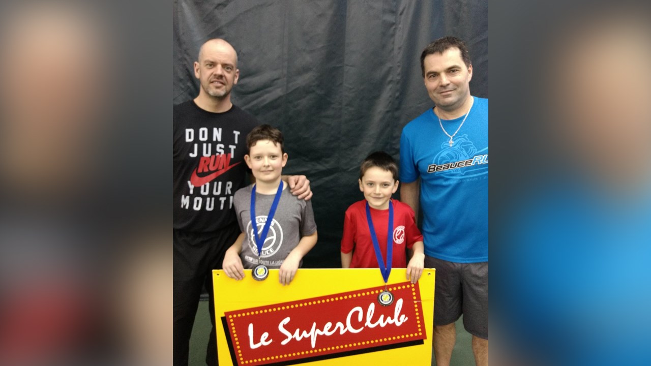 Le Tennis Beauce organisait, ce dimanche 25 mars, son tournoi parents-enfants Vidéotron