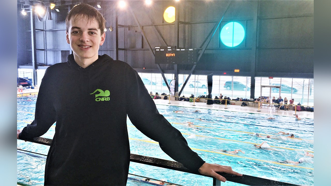 Le nageur beauceron Émerick Vachon, du Club de natation régional de Beauce, au championnat québécois d'hiver AAA par groupes d'âges, à Gatineau.
