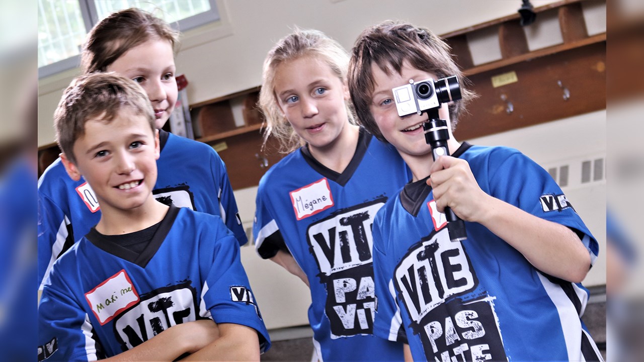 L’épisode de Vite pas Vite intitulé « BMX et cordes à danser », tourné avec, entre autres, l’assistance de Maxime Bolduc-Therrien, Noémy McKenzie, Mégane Bourassa et Alexis Giroux, de l'école l'Étincelle de Sainte-Marguerite, sera diffusé samedi le 28 avril 2018 sur les ondes de Radio-Canada.