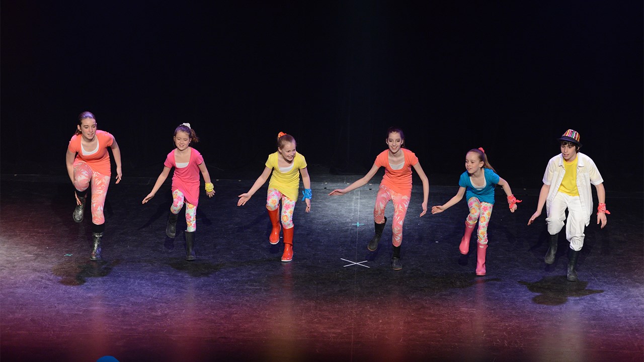 Les danseurs de l'école Manigance