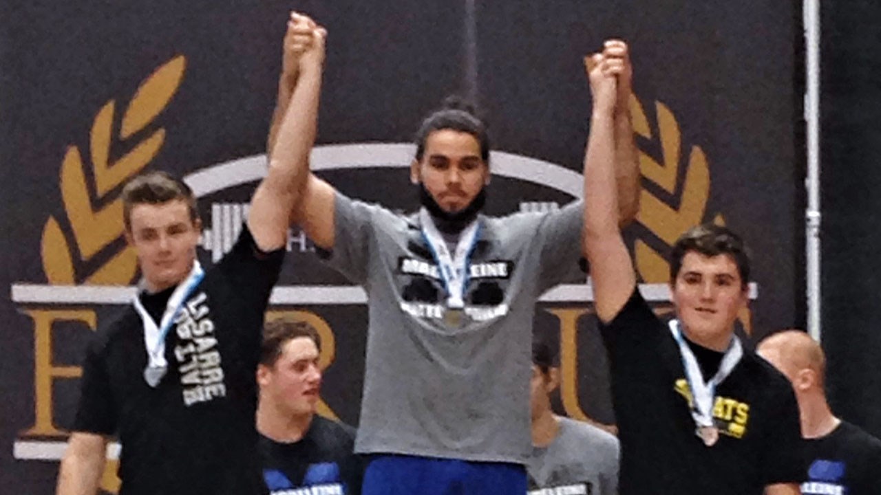 William Gosselin, de Saint-Honoré-de-Shenley, à droite sur la photo, a obtenu la médaille de bronze dans la catégorie des 94 kg.