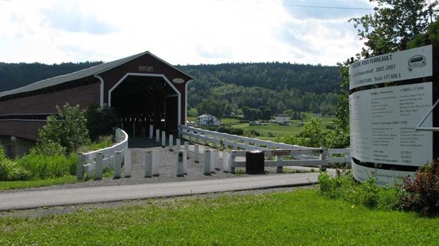 Le pont couvert Perrault de Notre-Dame-des-Pins