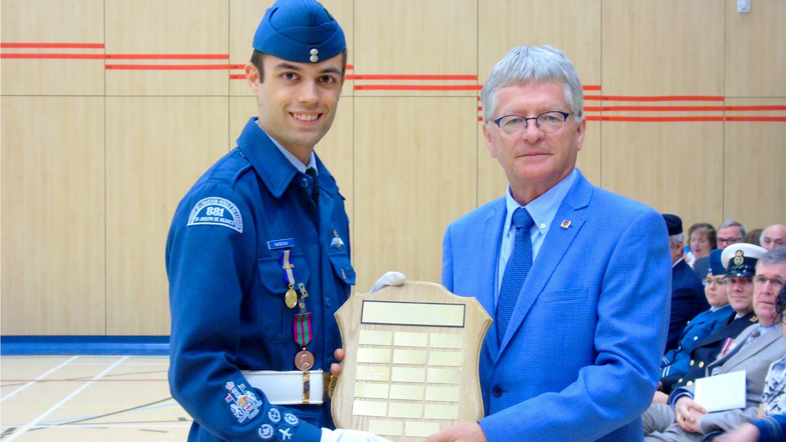 38e Revue annuelle des cadets de l’Escadron 881