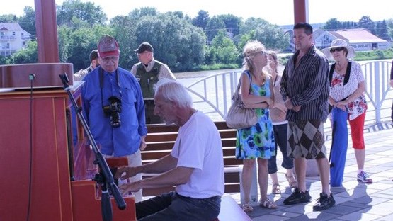 Un dévoilement de programmation rythmé pour le piano urbain