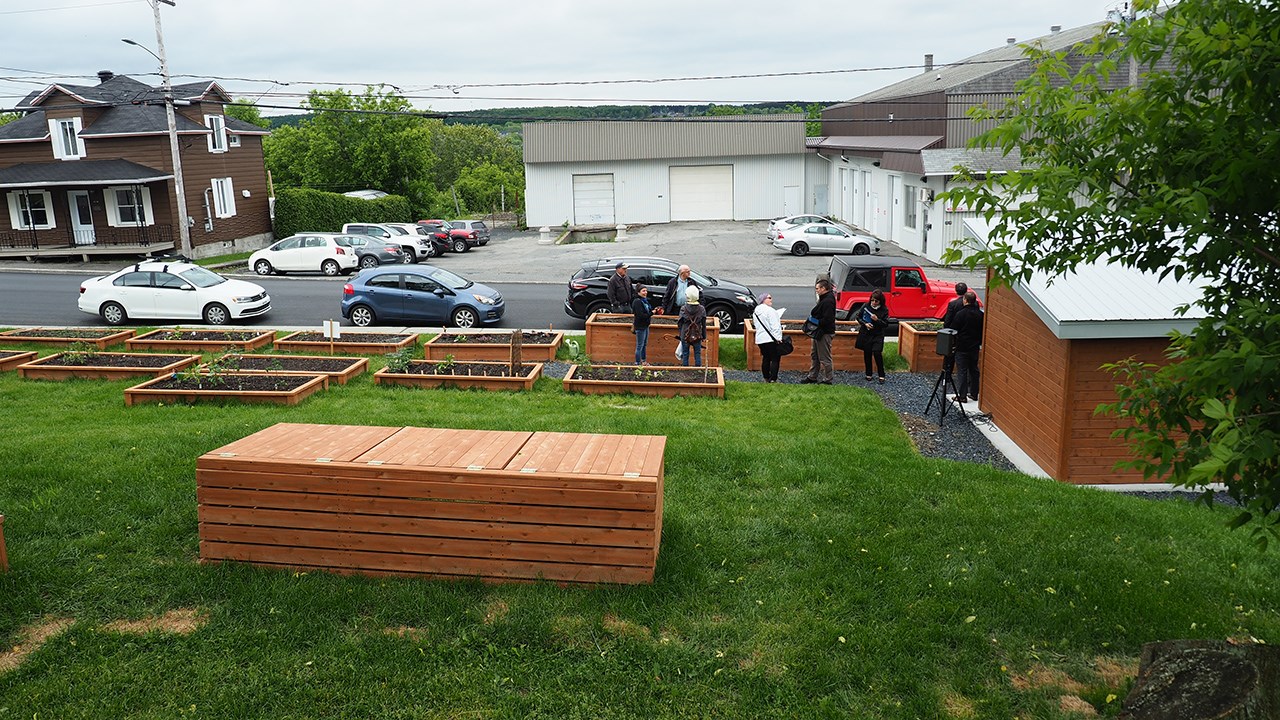 Inauguration d'un jardin communautaire à Saint-Georges