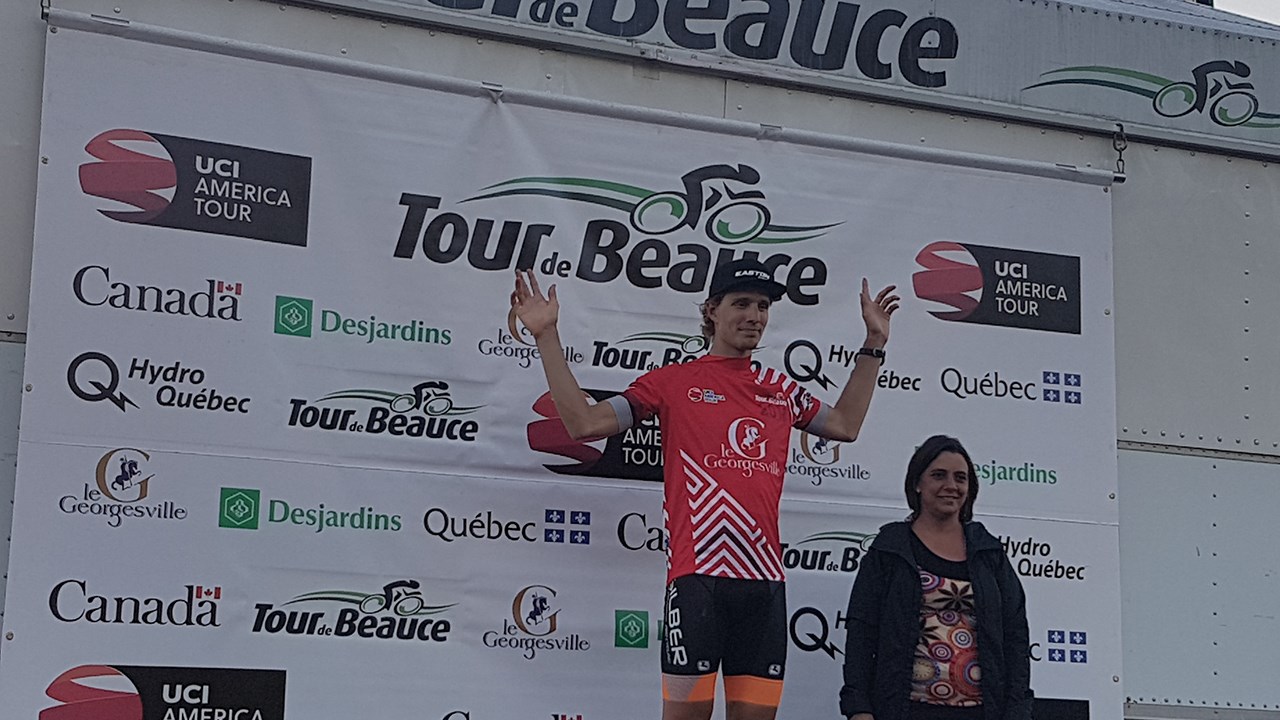 Une course très rapide se terminant par l'ascension du mur à Notre-Dame-des-pins