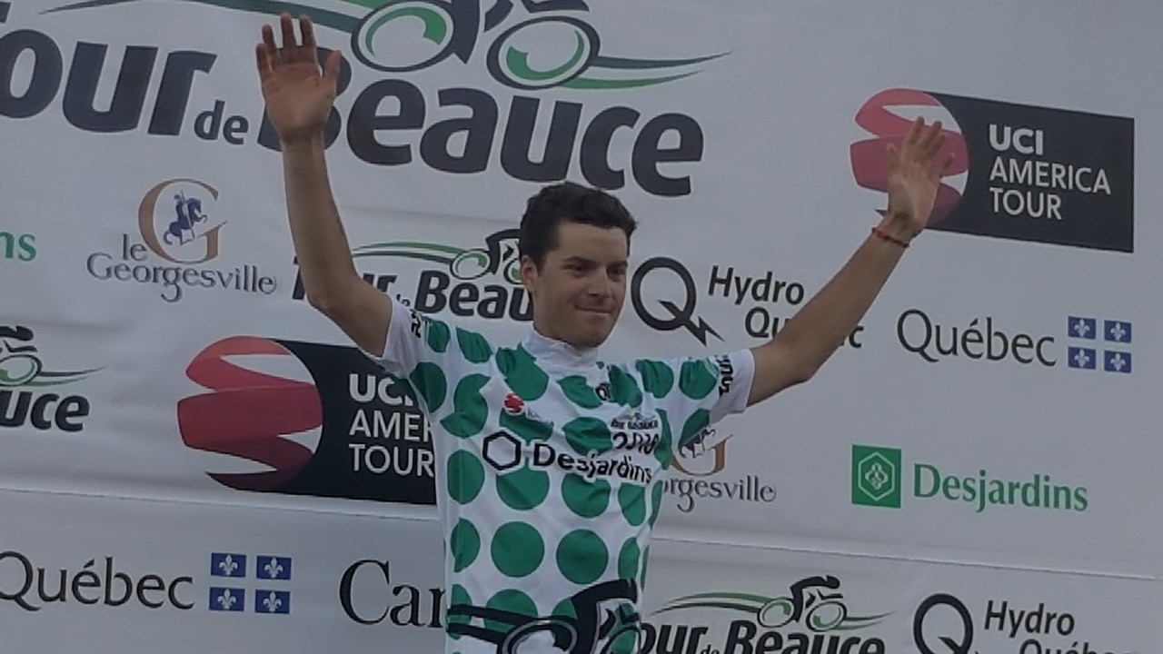 Une course très rapide se terminant par l'ascension du mur à Notre-Dame-des-pins