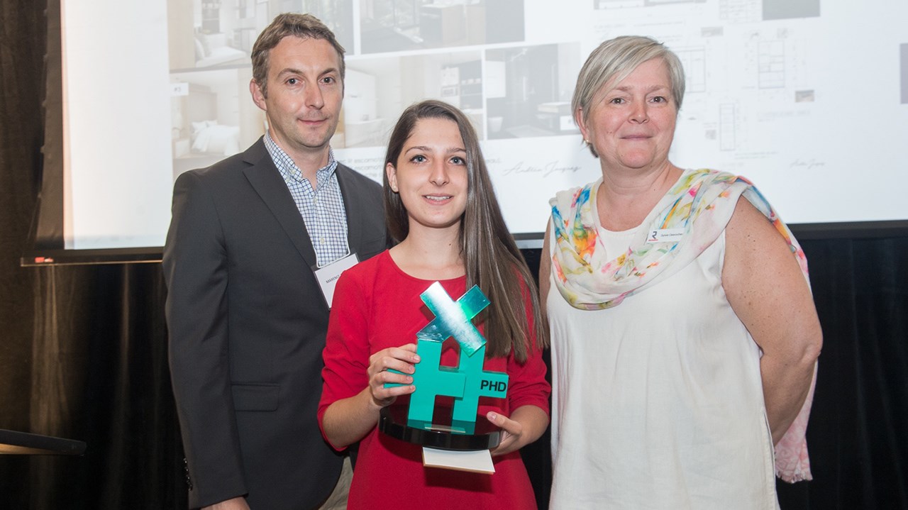 Une jeune Beauceronne gagne une bourse et un trophée en design