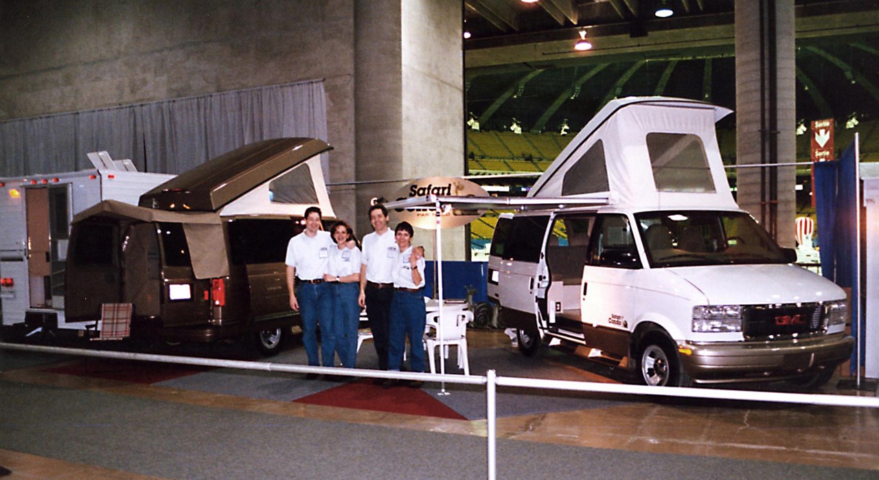Première exposition au Stade Olympique