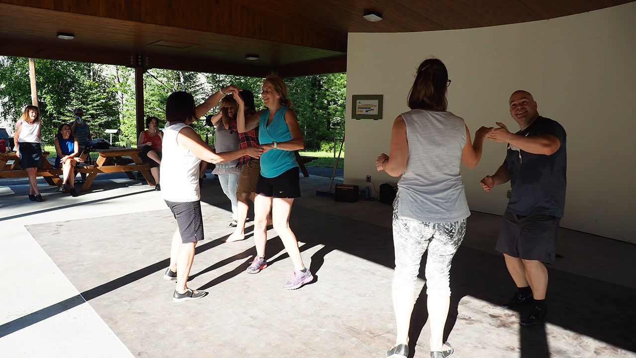 Les mardis Swing sont commencés au parc des Sept-Chutes