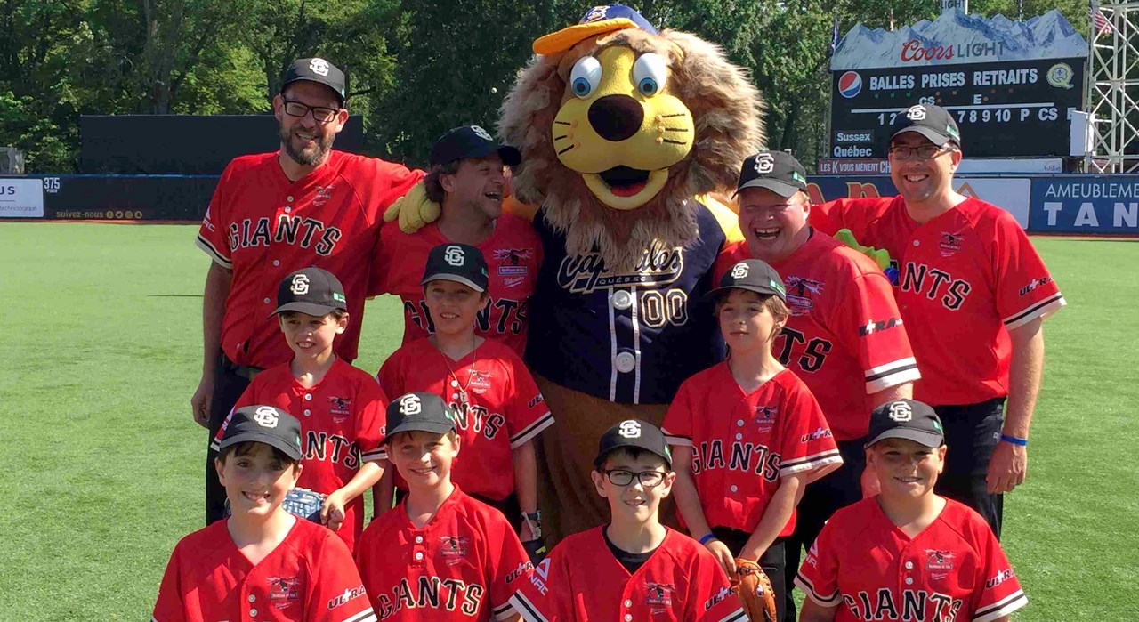 Les Giants Moustiques passent une journée avec les Capitales de Québec