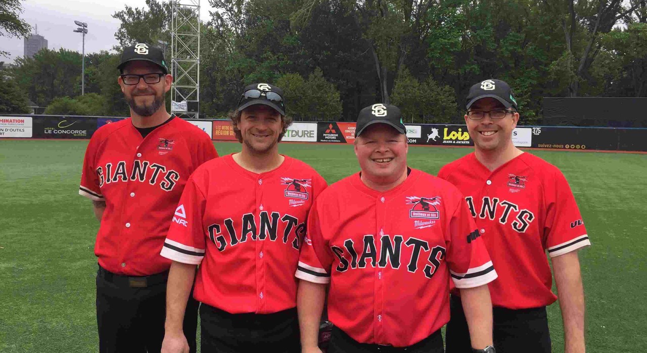 Les Giants Moustiques passent une journée avec les Capitales de Québec