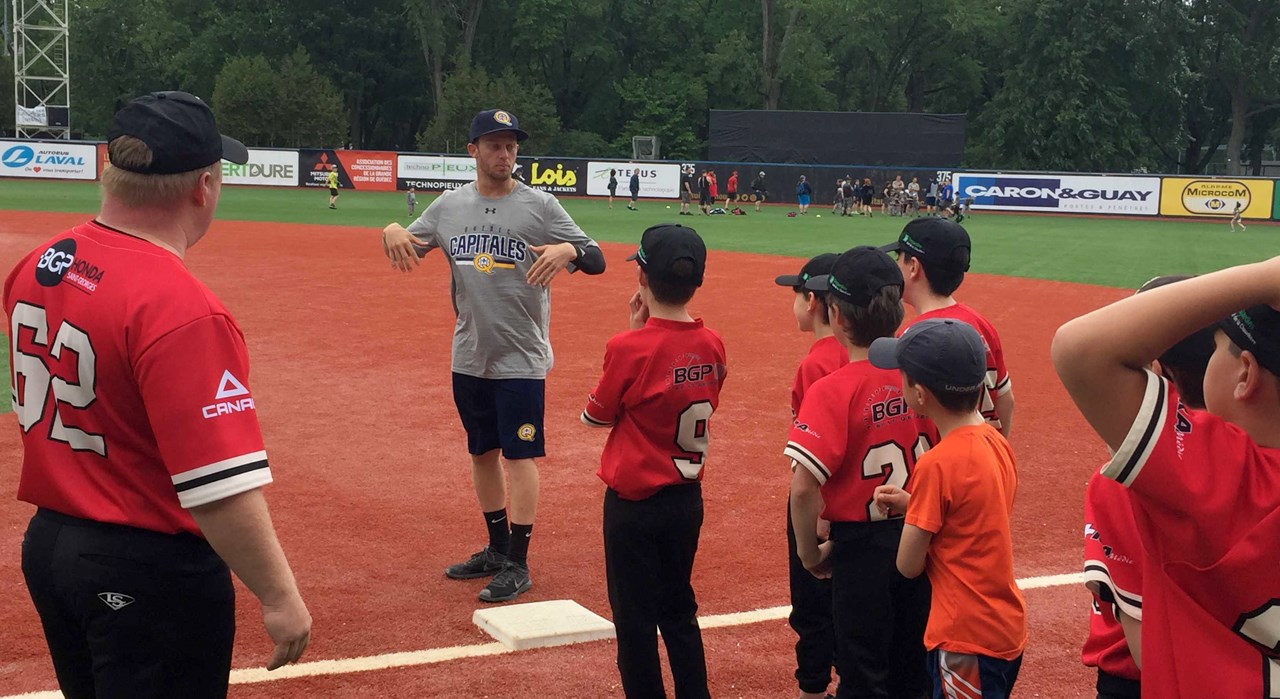 Les Giants Moustiques passent une journée avec les Capitales de Québec