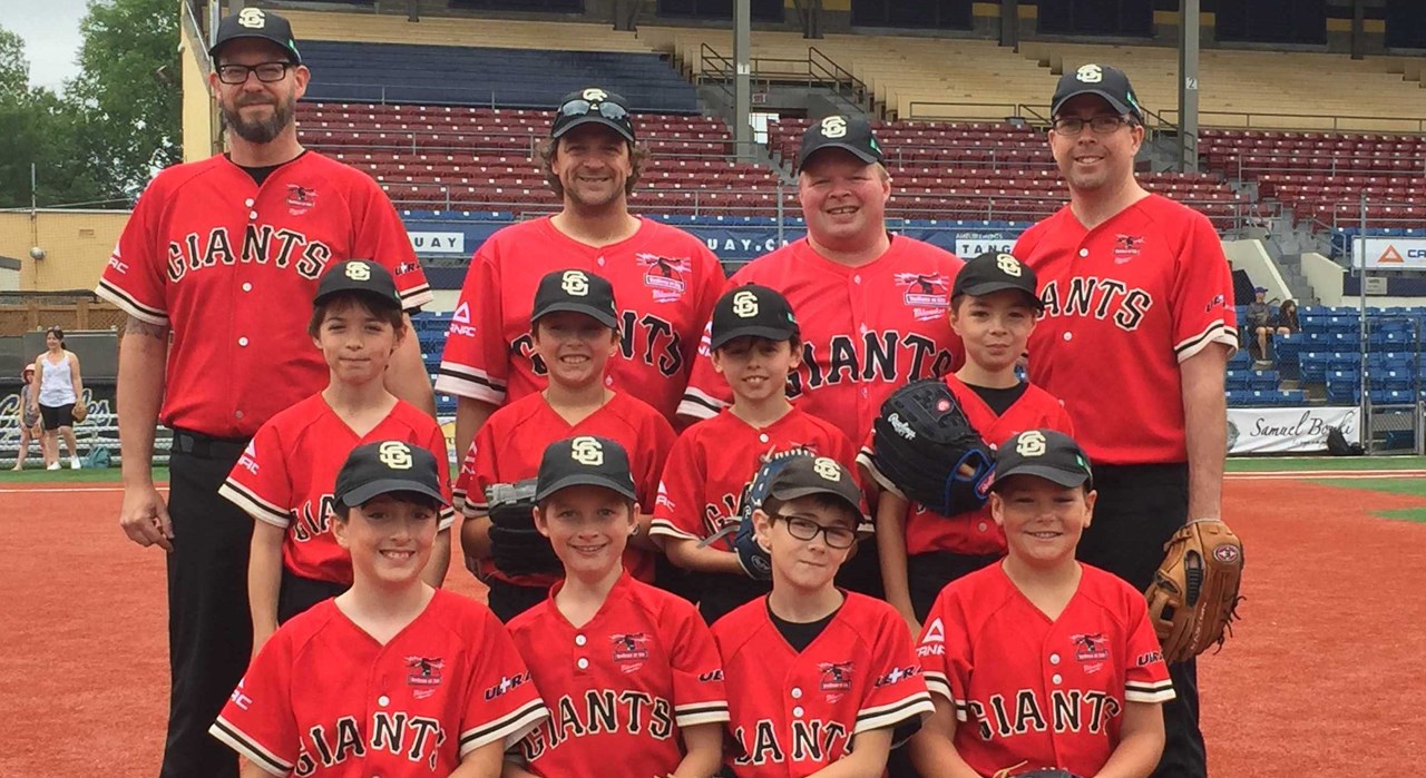 Les Giants Moustiques passent une journée avec les Capitales de Québec