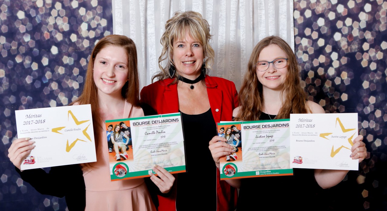Camille Poulin et Justine Lepage de l’École Jésus-Marie
