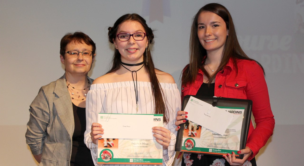 Erika Morin et Tanya Quirion de la Polyvalente Bélanger