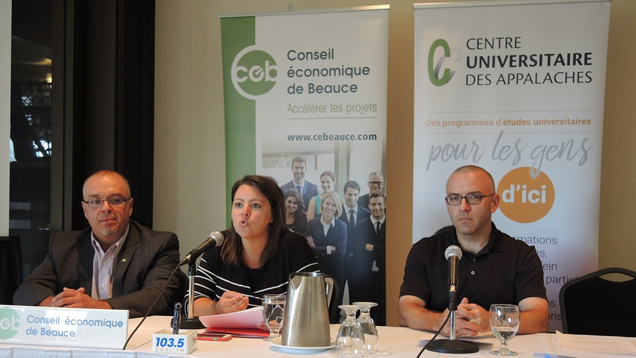 Tony Turcotte, président du Conseil économique de Beauce (CEB), Hélène Latulippe, directrice générale du CEB, et Martin Veilleux, directeur général du Centre universitaire des Appalaches.