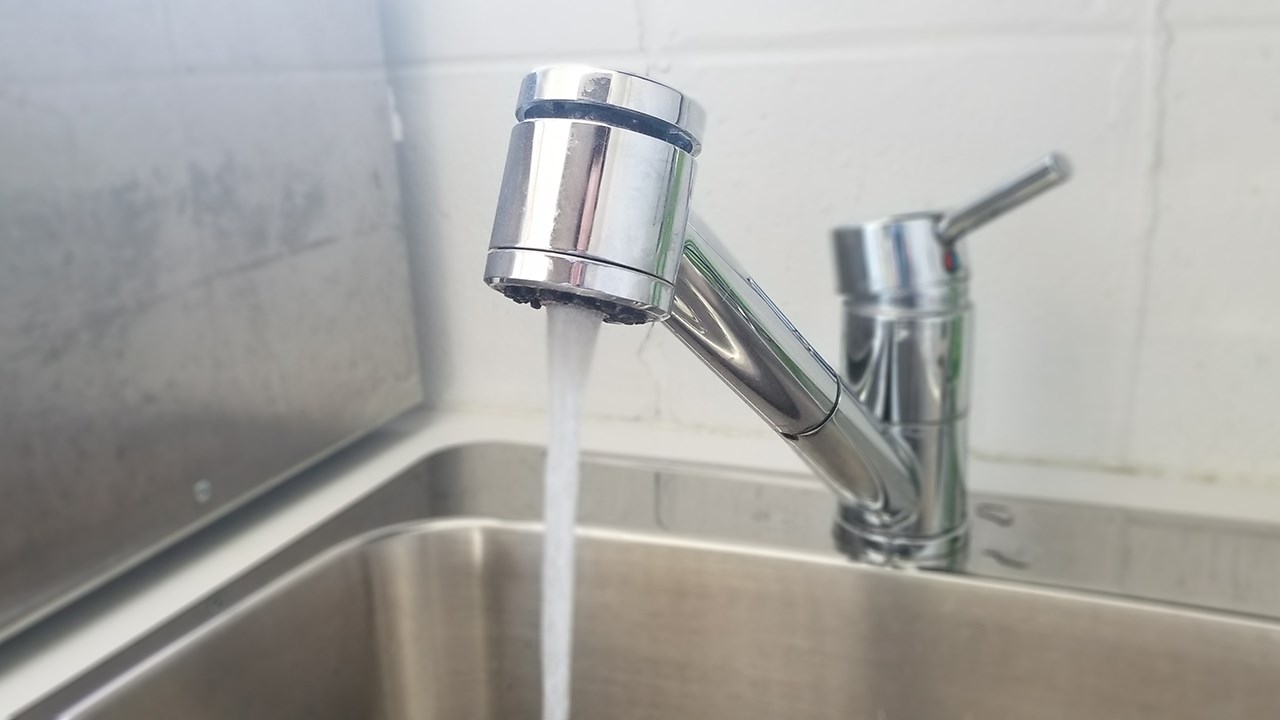 Avis d'ébullition à Saint-Bernard : enquête sur la qualité de l'eau