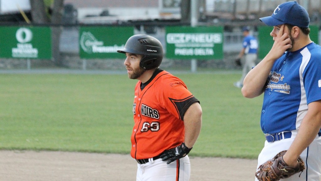 Les Jarrets Noirs pulvérisent leurs cousins beaucerons 17-0