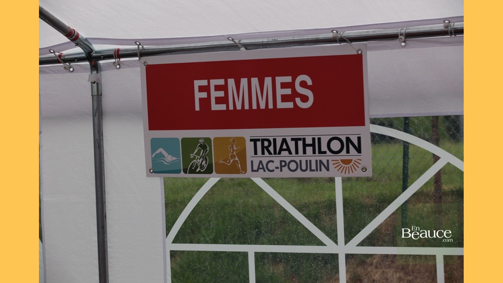 EN IMAGES : le triathlon du Lac-Poulin (partie nage)