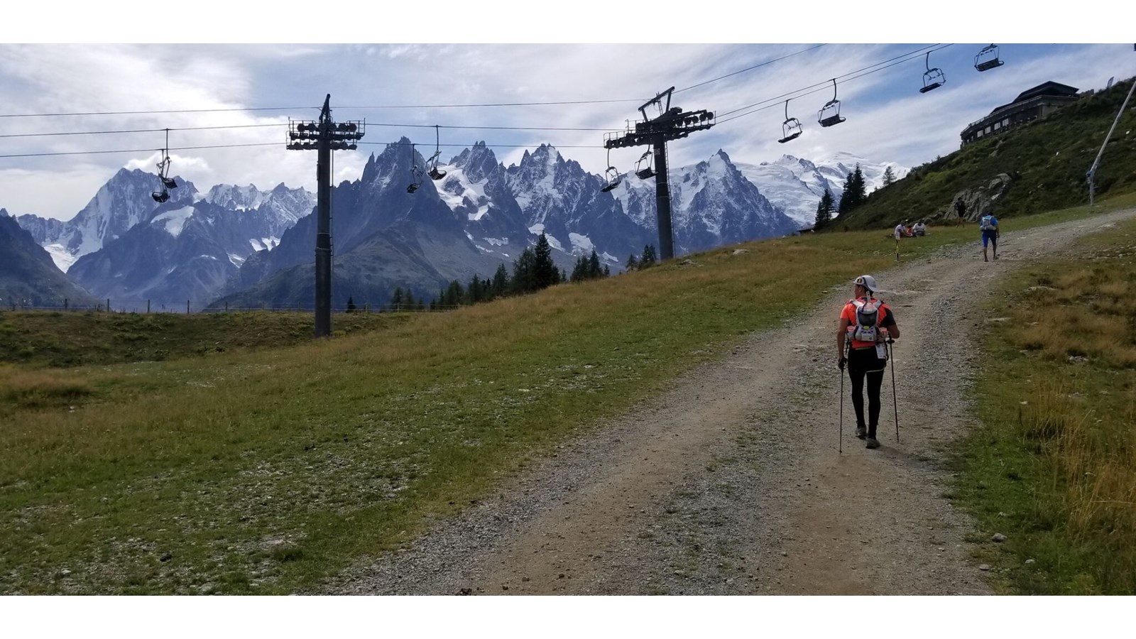 Originaire de la Beauce, il termine une course de 46h dans les Alpes