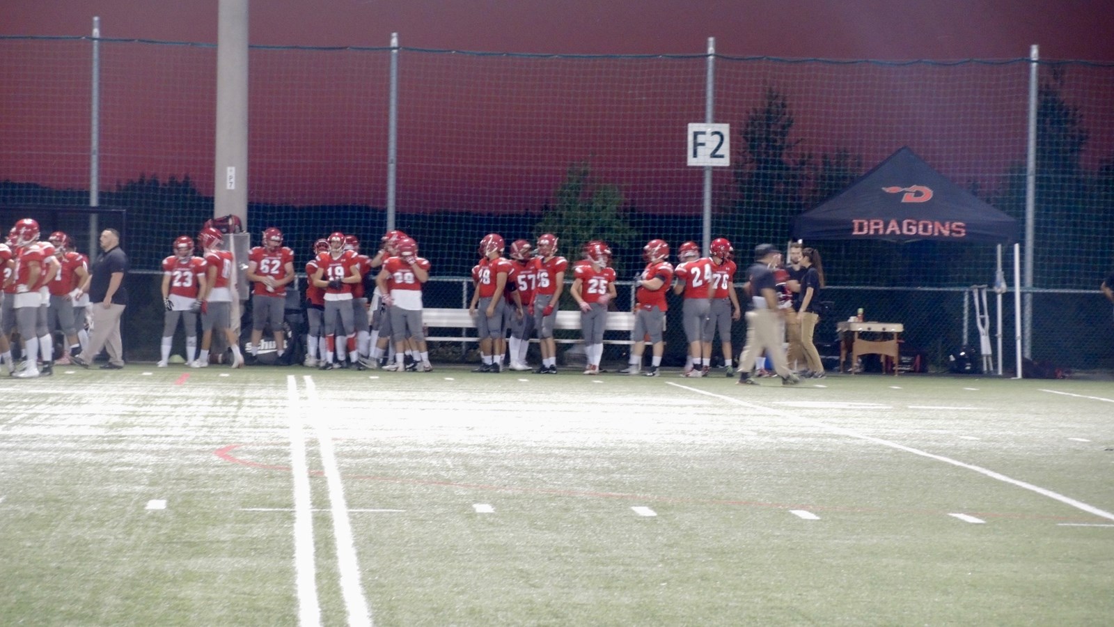 À domicile, les Dragons échappent leur premier match