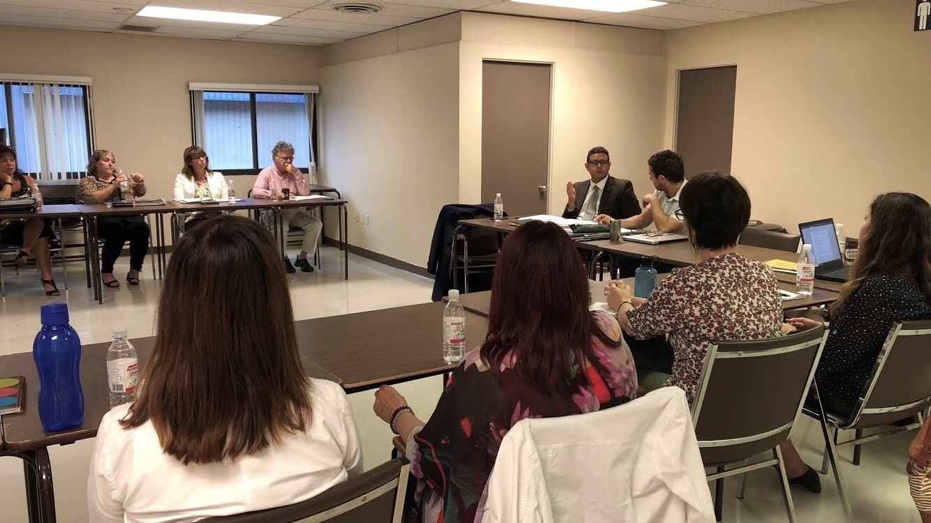 Le milieu communautaire de la Beauce rencontre des candidats à l'élection