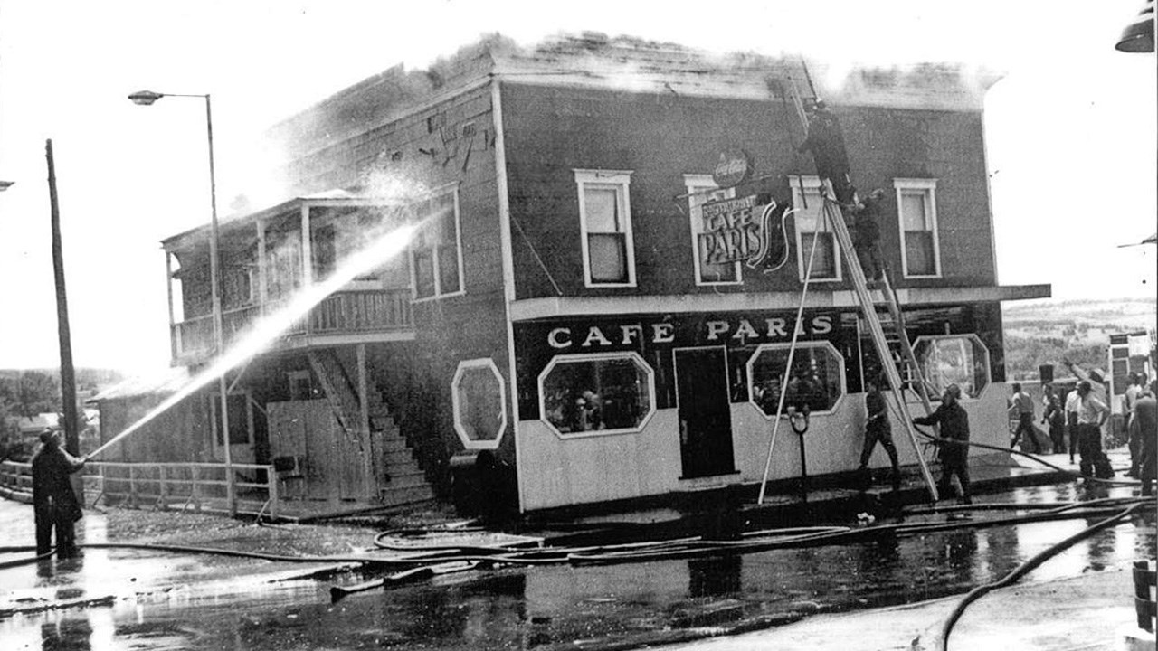 LE MÉMORABLE CAFÉ PARIS
