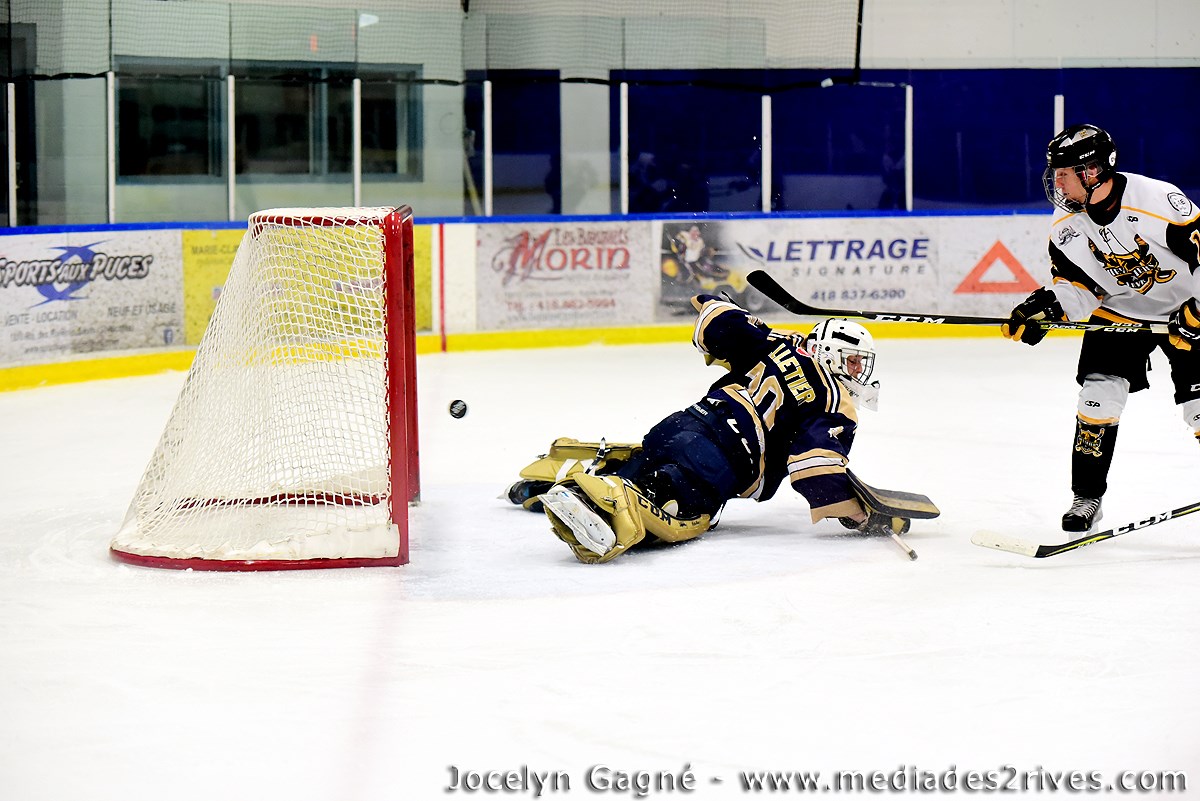 Match contre l'Albatros du Collège Notre-Dame de Rivière-du-Loup. Photo : Jocelyn Gagné