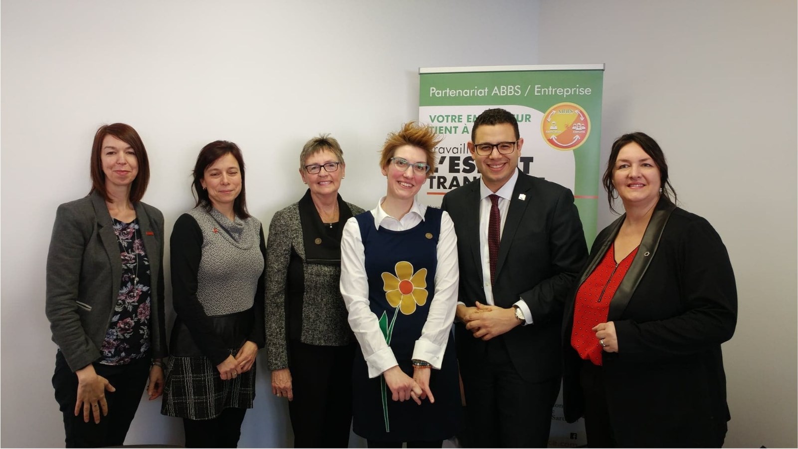 Sur la photo, Marie-Claude Bilodeau (au centre), directrice générale de l'ABBS, accompagnée de Cathy Bourdages, Christine Simard, France Bourque, Samuel Poulin et Nancy Rhéaume.