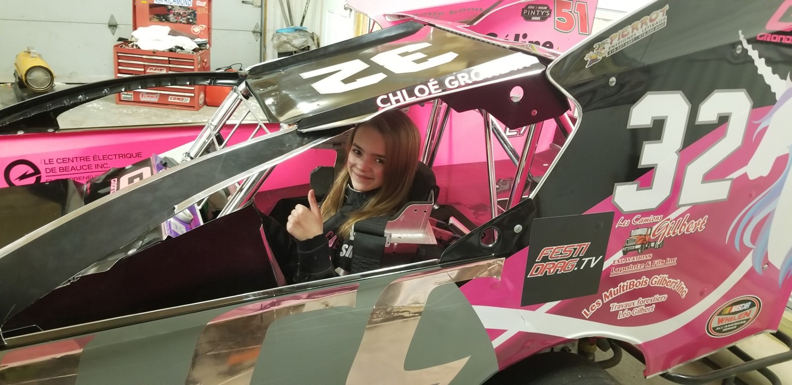 Chloé n'a qu'une hâte que la neige fonde pour retourner en piste