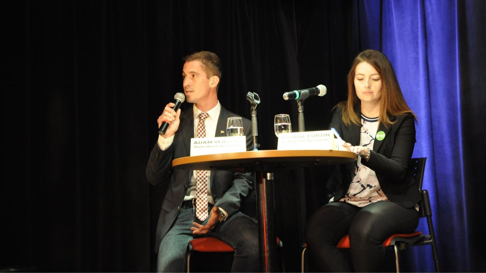 Le candidat libéral, Adam Veilleux, et la candidate du Parti vert, Josiane Fortin.
