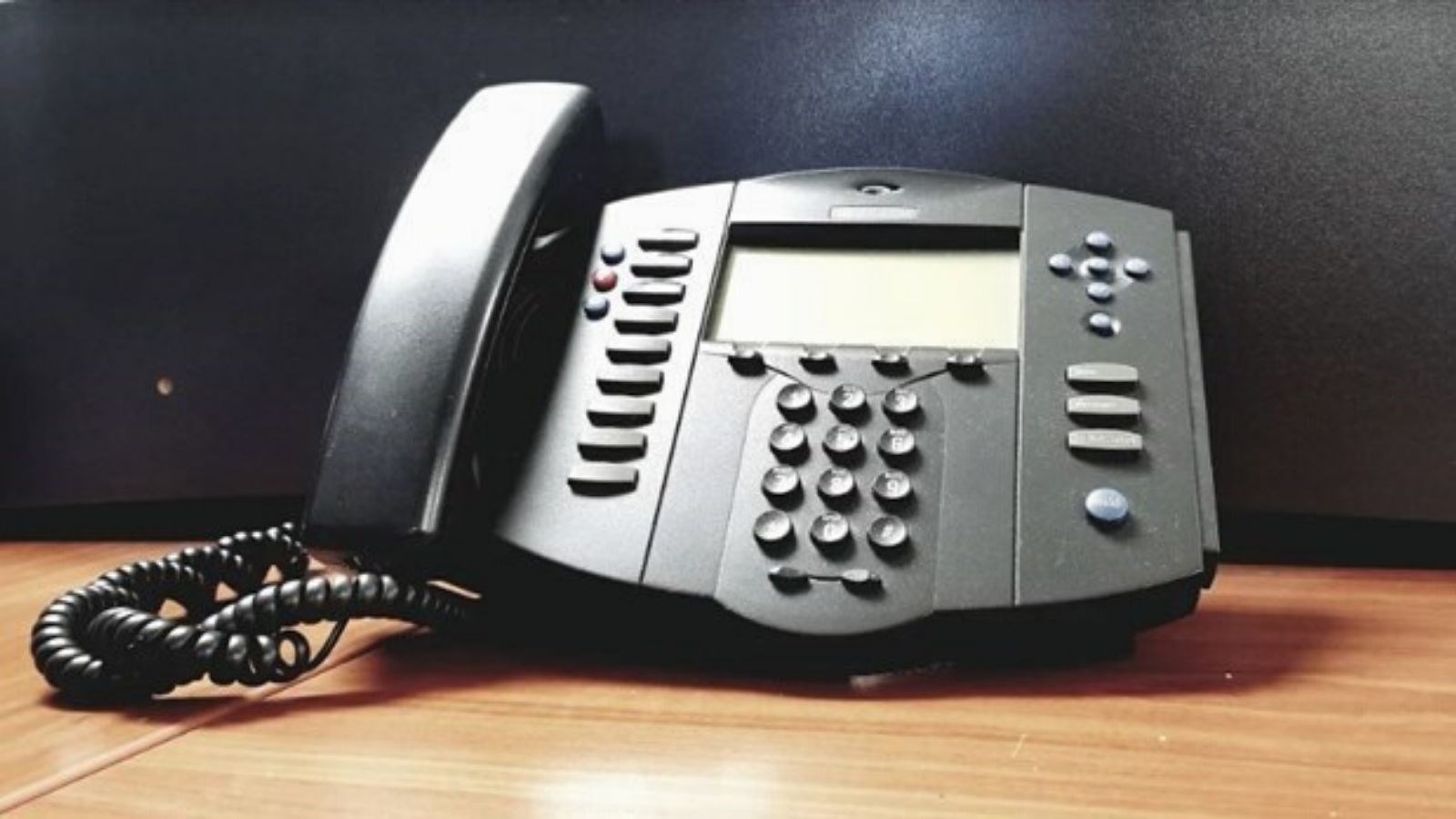 La Sûreté du Québec invite la population à la prudence concernant un stratagème de fraude téléphonique