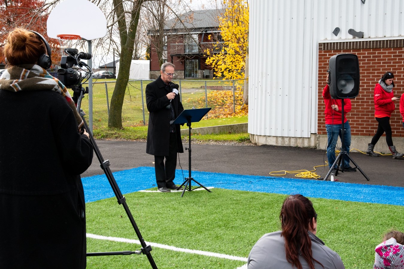 L'école L'Aquarelle inaugure son nouveau terrain de soccer à Saint-Bernard
