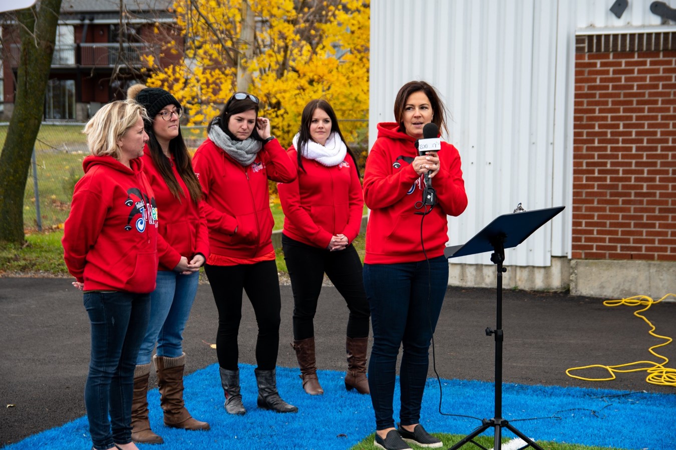 L'école L'Aquarelle inaugure son nouveau terrain de soccer à Saint-Bernard
