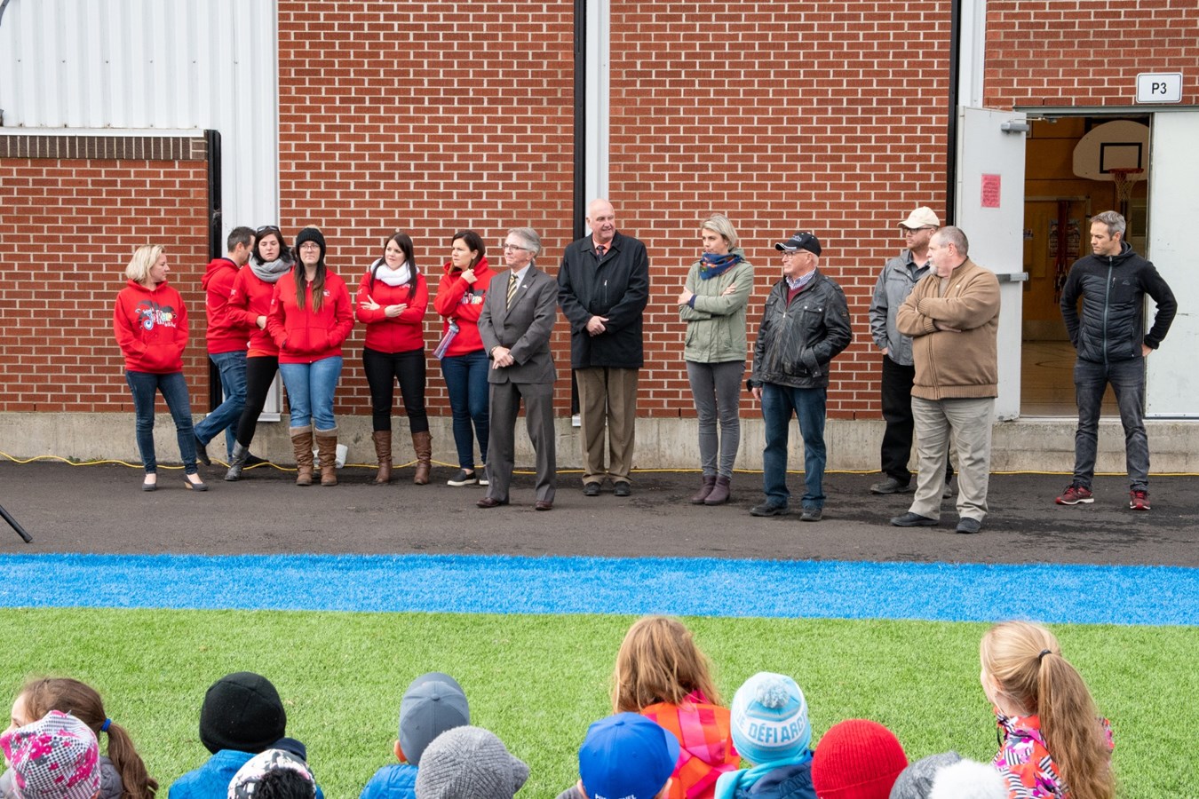 L'école L'Aquarelle inaugure son nouveau terrain de soccer à Saint-Bernard