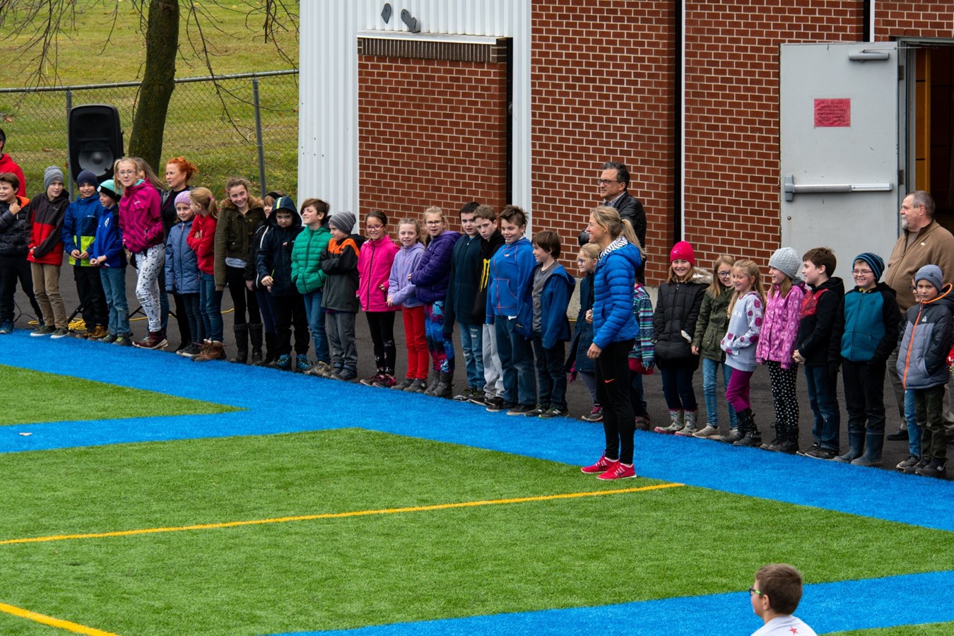 L'école L'Aquarelle inaugure son nouveau terrain de soccer à Saint-Bernard