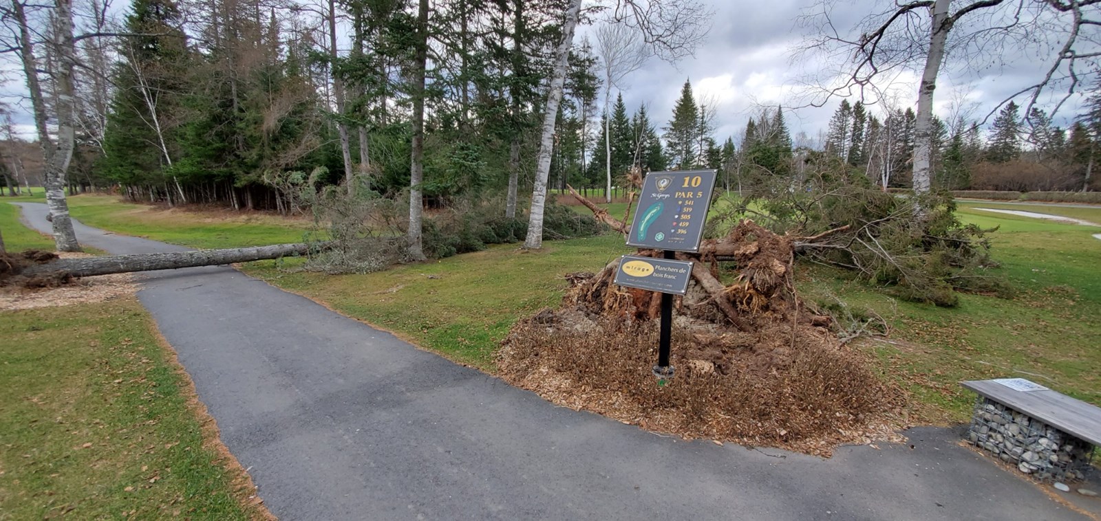 Photo-reportage : les dégâts au Club de golf Saint-Georges 