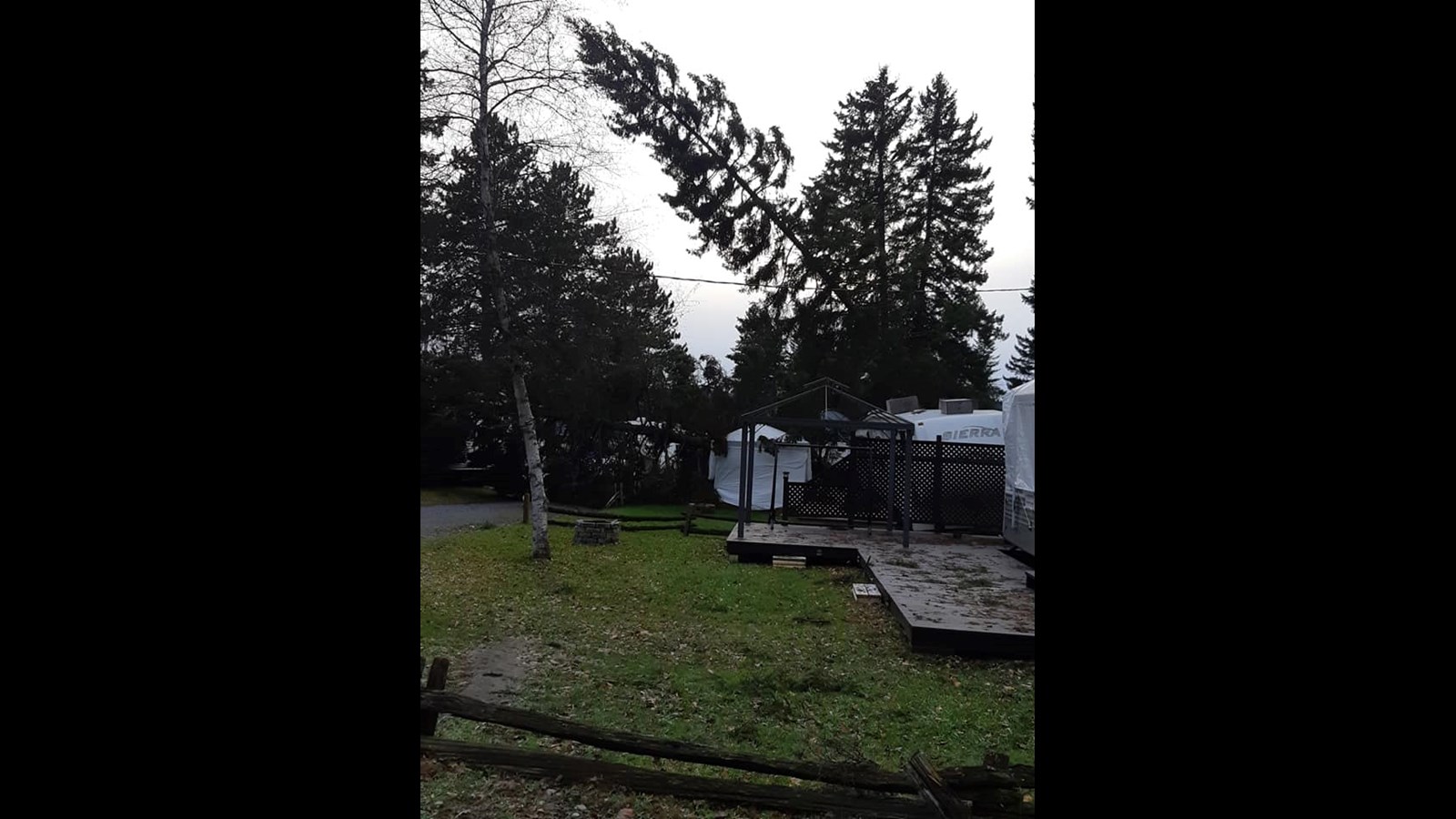 Photo-reportage : les dégats causés au camping La Roche D'or