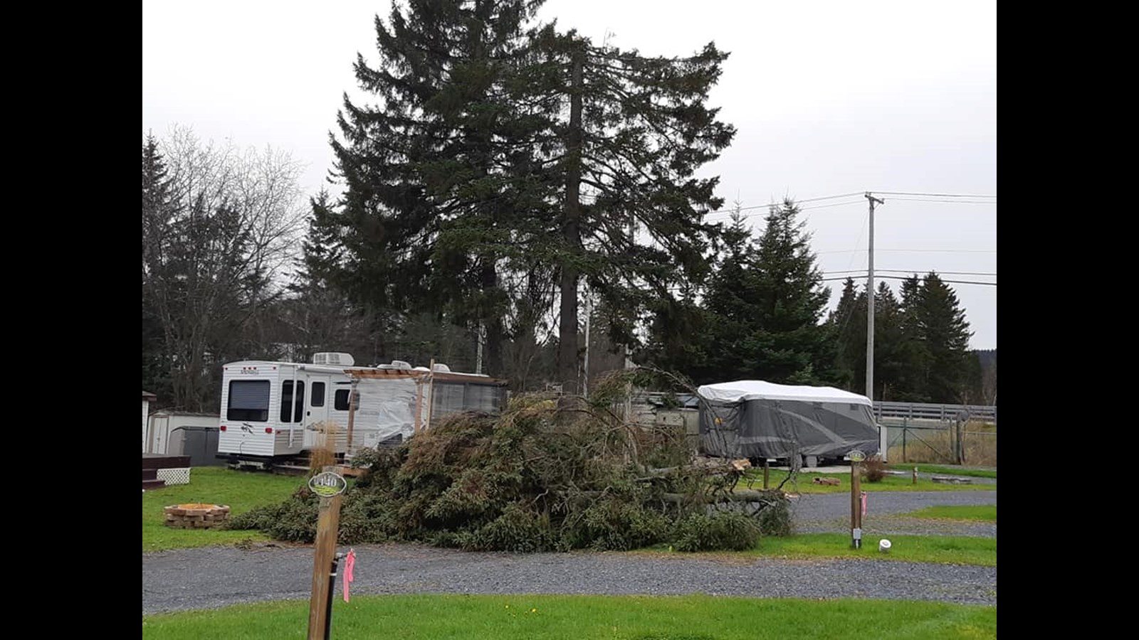 Photo-reportage : les dégats causés au camping La Roche D'or