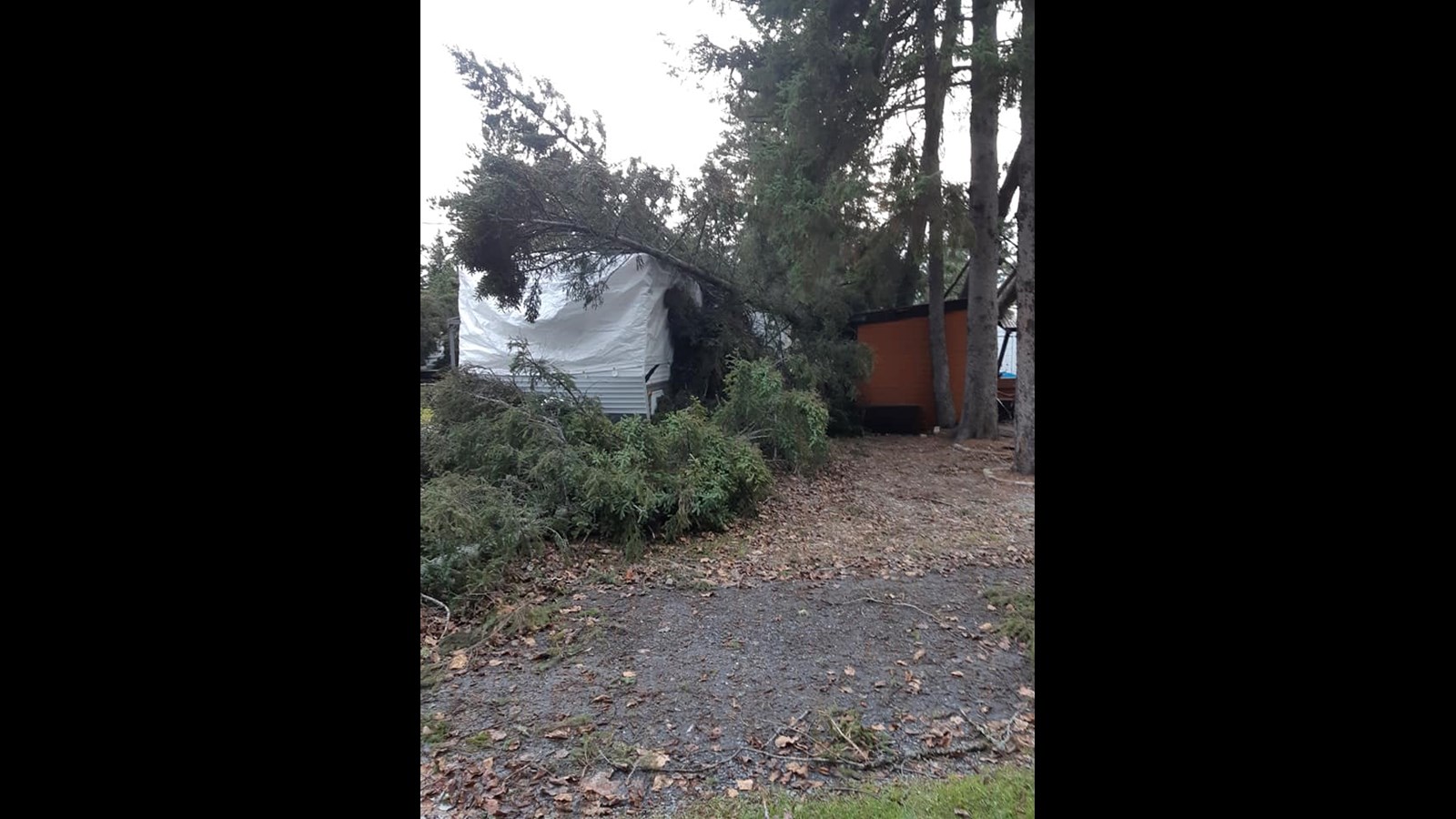 Photo-reportage : les dégats causés au camping La Roche D'or
