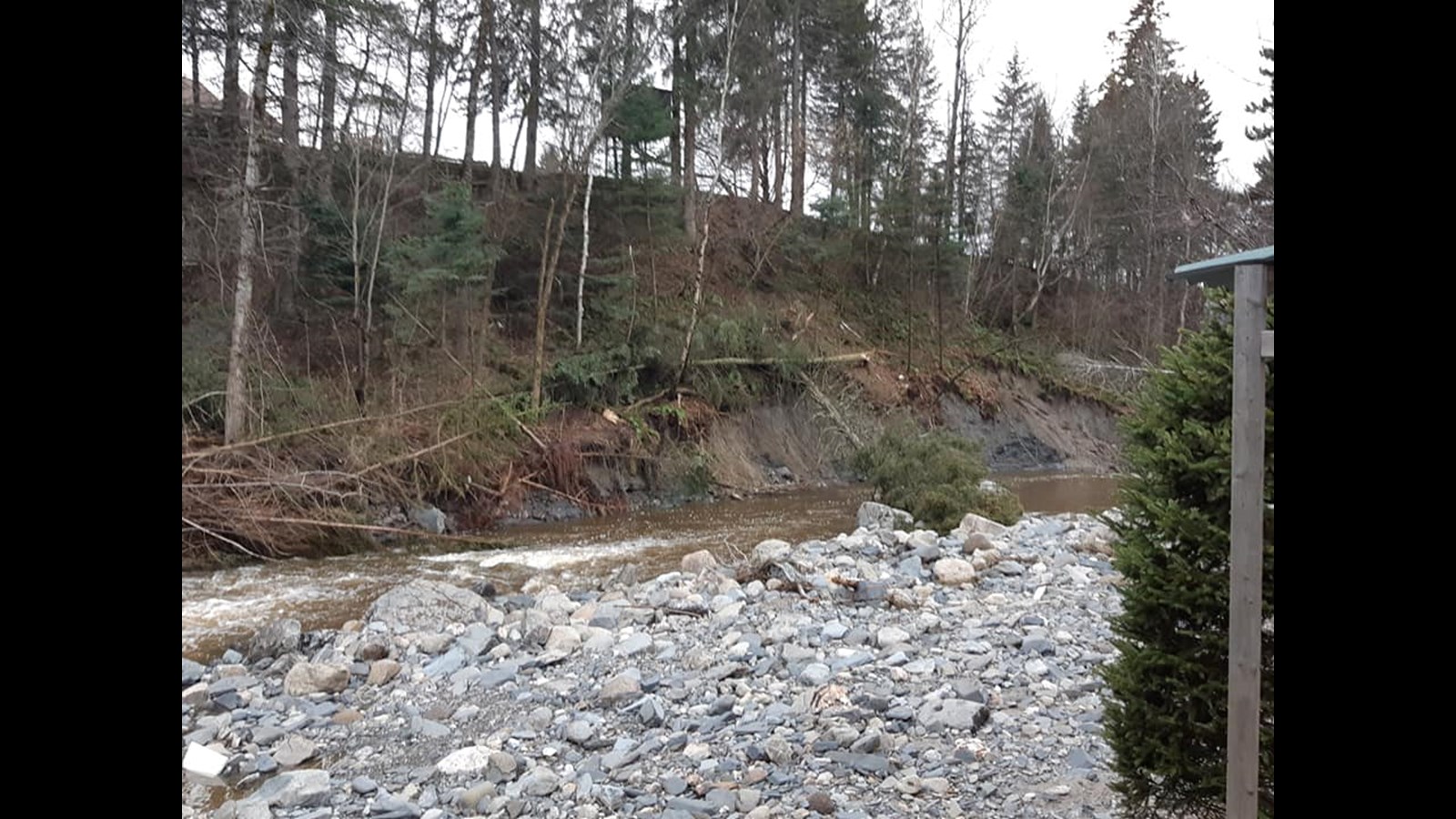 Photo-reportage : les dégats causés au camping La Roche D'or