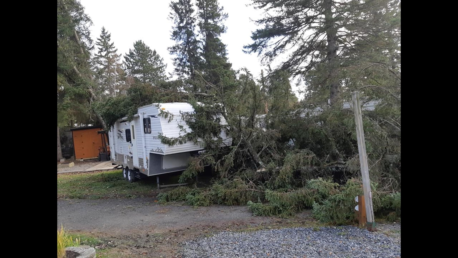 Photo-reportage : les dégats causés au camping La Roche D'or