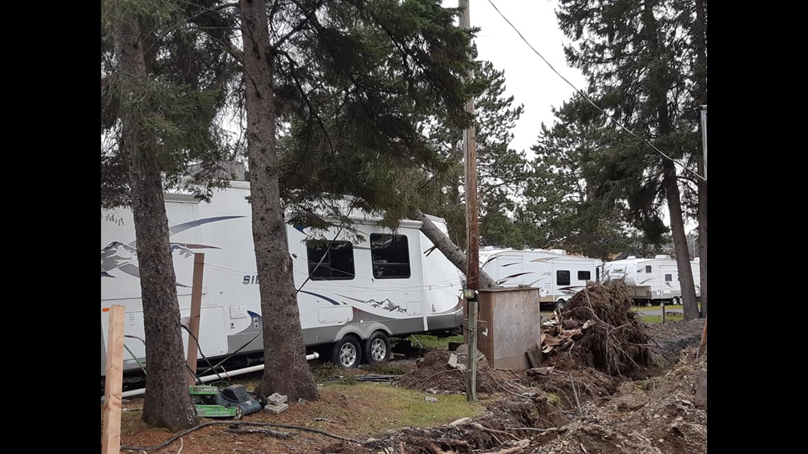 Photo-reportage : les dégats causés au camping La Roche D'or